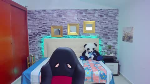 Mariana online show from December 18, 8:36 pm