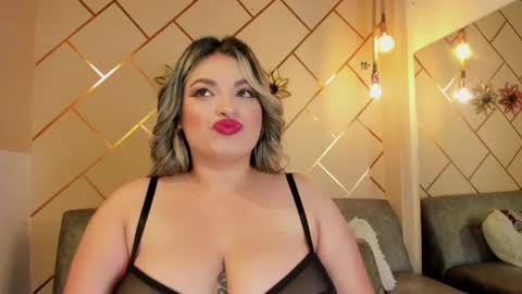 marianeporter online show from May 1, 1:20 am