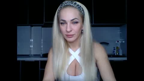 Snapshot of marianna1977 chatting on March 3, 6:53 pm marianna1977 online show from March 3, 6:53 pm