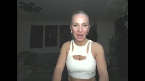 marianna1977 online show from May 1, 6:11 pm