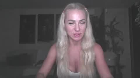 marianna1977 online show from August 4, 7:20 pm