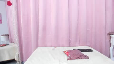 marianrosse online show from June 15, 2:34 am