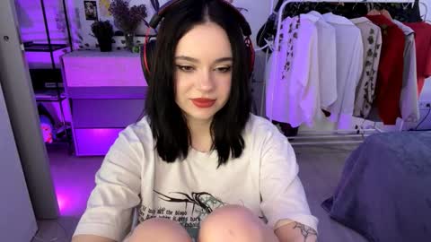 Emily online show from October 17, 7:44 am