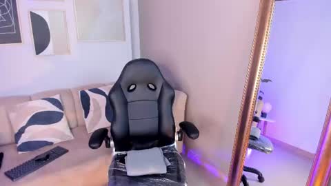 marie_bass online show from June 16, 12:06 pm