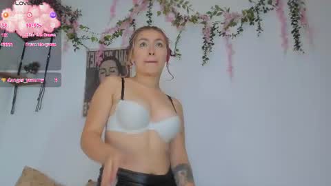 Mariee online show from July 20, 6:52 pm