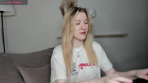 mariel_brown online show from December 2, 8:05 am