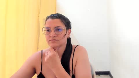 Snapshot of marilyn_garcia chatting on October 22, 4:56 pm MARILYN SEXY online show from October 22, 4:56 pm