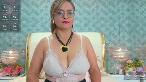 Marilyn Vega online show from October 28, 9:08 pm