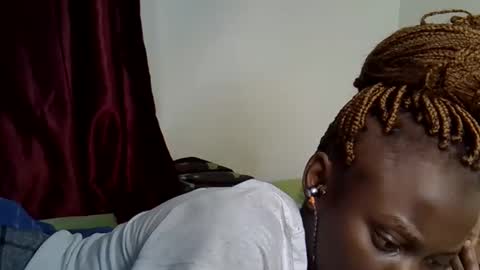 Snapshot of marlin_sly chatting on September 29, 1:22 am marlin_sly online show from September 29, 1:22 am