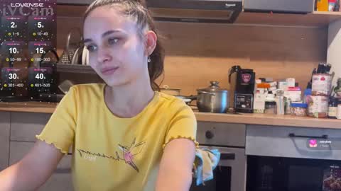 Merry online show from March 10, 1:09 am