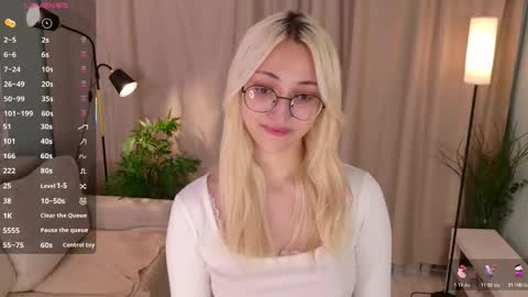 Karina online show from November 5, 9:09 pm