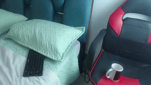 marshsquirt online show from March 14, 9:05 pm