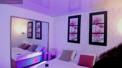 mari online show from December 2, 12:07 pm