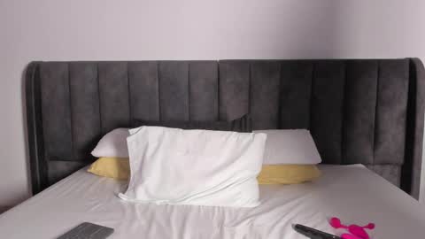 Snapshot of martina_jackson_ chatting on February 17, 8:38 pm Laura online show from February 17, 8:38 pm