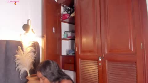 Snapshot of martina_jackson_ chatting on October 17, 8:56 pm Laura online show from October 17, 8:56 pm