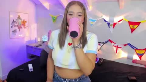 martina mIIler online show from June 17, 12:06 pm