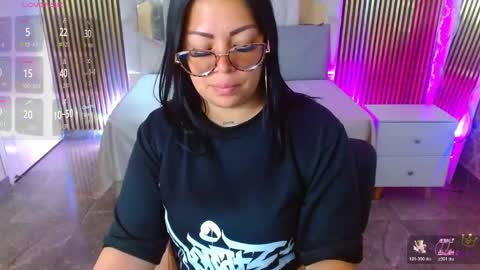 Hey im martina online show from May 1, 1:31 am