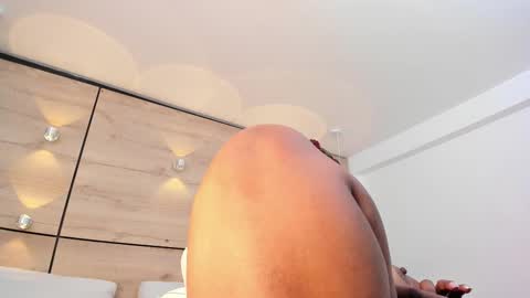 Snapshot of martina_touss chatting on February 27, 8:09 pm martina touss online show from February 27, 8:09 pm