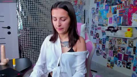 Snapshot of mary_0smith chatting on October 9, 5:11 am Mary online show from October 9, 5:11 am