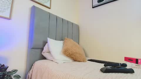 mary_cute9 online show from July 22, 12:28 pm