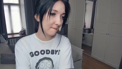 Mary online show from January 8, 9:13 am