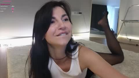Snapshot of mary_love16 chatting on September 24, 9:52 am Maria online show from September 24, 9:52 am
