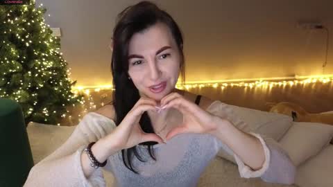Snapshot of mary_love16 chatting on December 5, 6:10 am Maria online show from December 5, 6:10 am