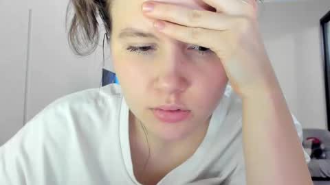 Maryann online show from February 14, 11:07 pm