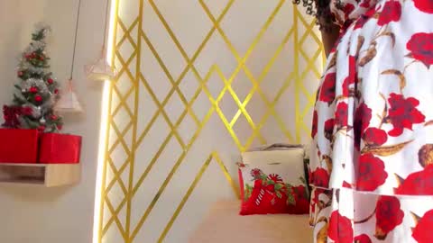   online show from December 17, 1:04 pm