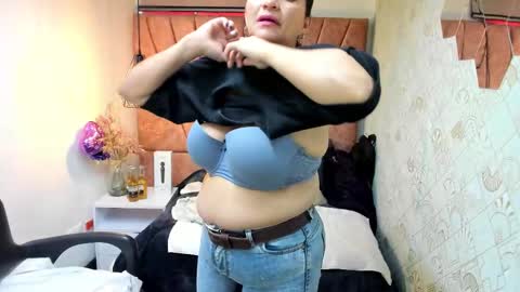 Marylin online show from December 4, 8:20 pm