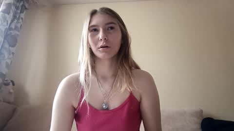 Hi My name is Elina Im 18 years old. online show from October 20, 7:00 am