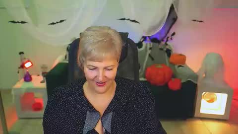 Snapshot of marymogan chatting on October 17, 5:54 am marymogan online show from October 17, 5:54 am