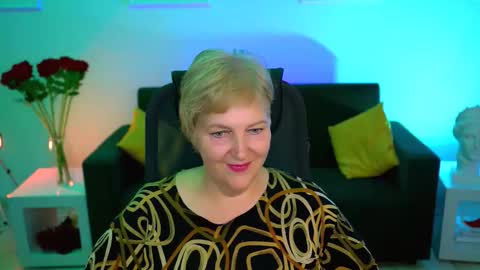 Snapshot of marymogan chatting on October 10, 8:30 am marymogan online show from October 10, 8:30 am
