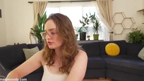 Mary Moody online show from April 18, 11:26 pm