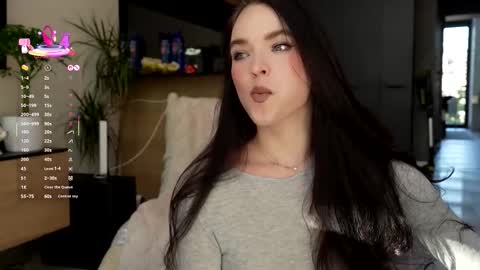 Snapshot of marypsiss chatting on October 20, 9:23 am Marina online show from October 20, 9:23 am