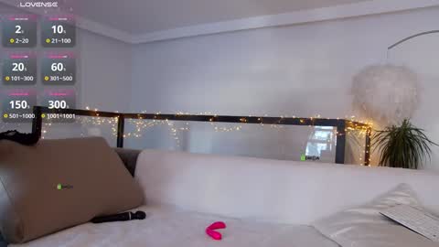 Snapshot of marypsiss chatting on December 30, 12:52 pm Marina online show from December 30, 12:52 pm