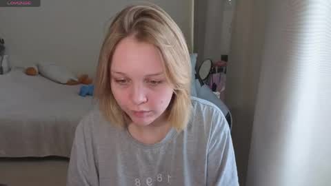 Mary online show from May 10, 5:42 am