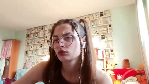 Kelly online show from April 28, 9:02 am