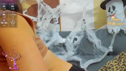 Scarlet  online show from October 23, 7:20 pm