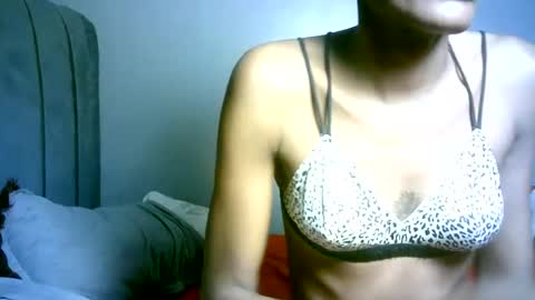 maskgang001 online show from August 6, 2:40 am