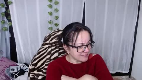 Snapshot of mature_wolf chatting on February 10, 3:42 pm Sonia online show from February 10, 3:42 pm