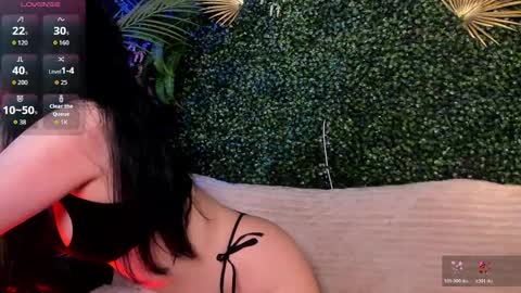  online show from June 6, 6:14 pm