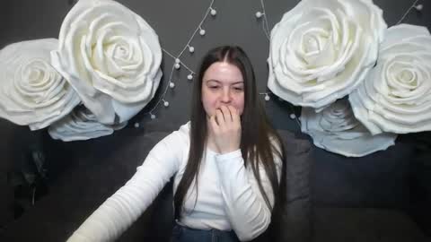 MavkaCute online show from November 30, 7:40 pm