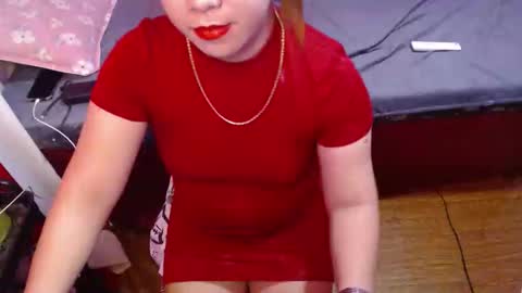 maxine online show from March 11, 6:06 am