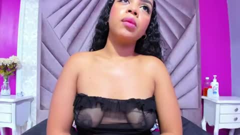 may_lovers online show from July 28, 1:32 pm