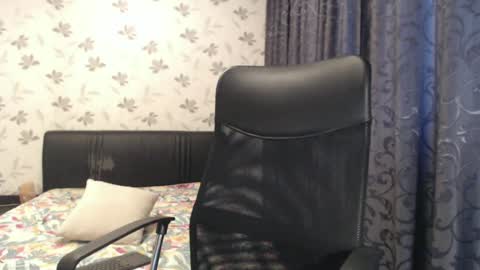 Maya online show from July 25, 4:52 am