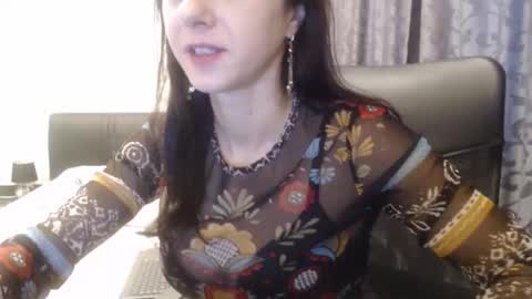 Maya online show from November 28, 7:33 am