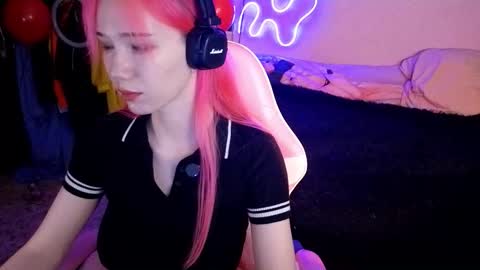 Maya Viola online show from October 20, 5:43 am