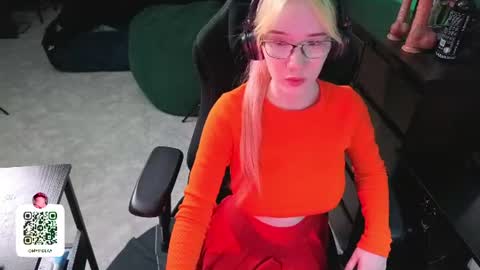 Maya Viola online show from July 2, 6:19 am