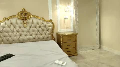 M A Y A  B A K E R online show from March 5, 9:10 pm